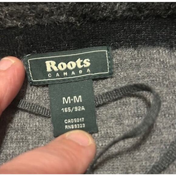 Roots Canada Gray and Black Wool Blend Womens Cardigan Size M - Picture 4 of 12